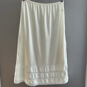 Vintage Sears White Half Slip with Lace Accent Women's Medium Skirt‎